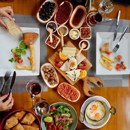 Layinka Kaz Mountains Bed and breakfast Edremit (Balikesir)
